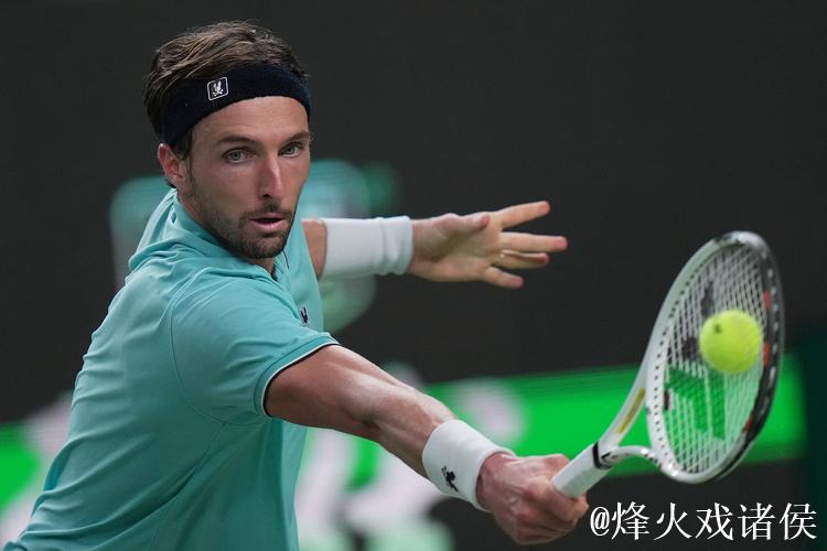 林德克内希2-1力克梅德韦杰夫 首次晋级大师赛决赛 林德克内希2-1力克梅德韦杰夫 首次晋级大师赛决赛